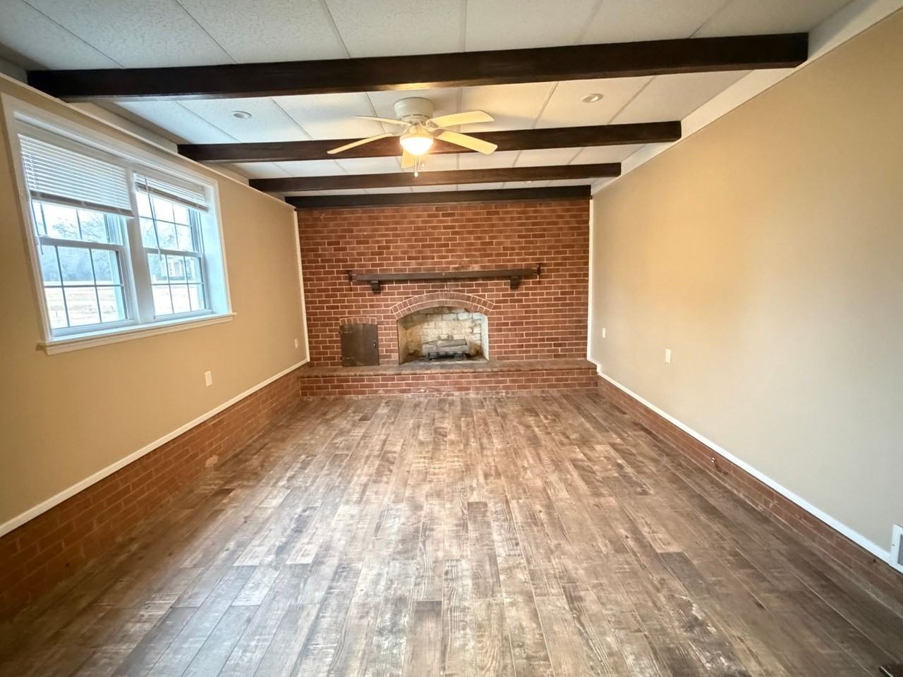 3769 Garden Rd - Photo 4 of 18