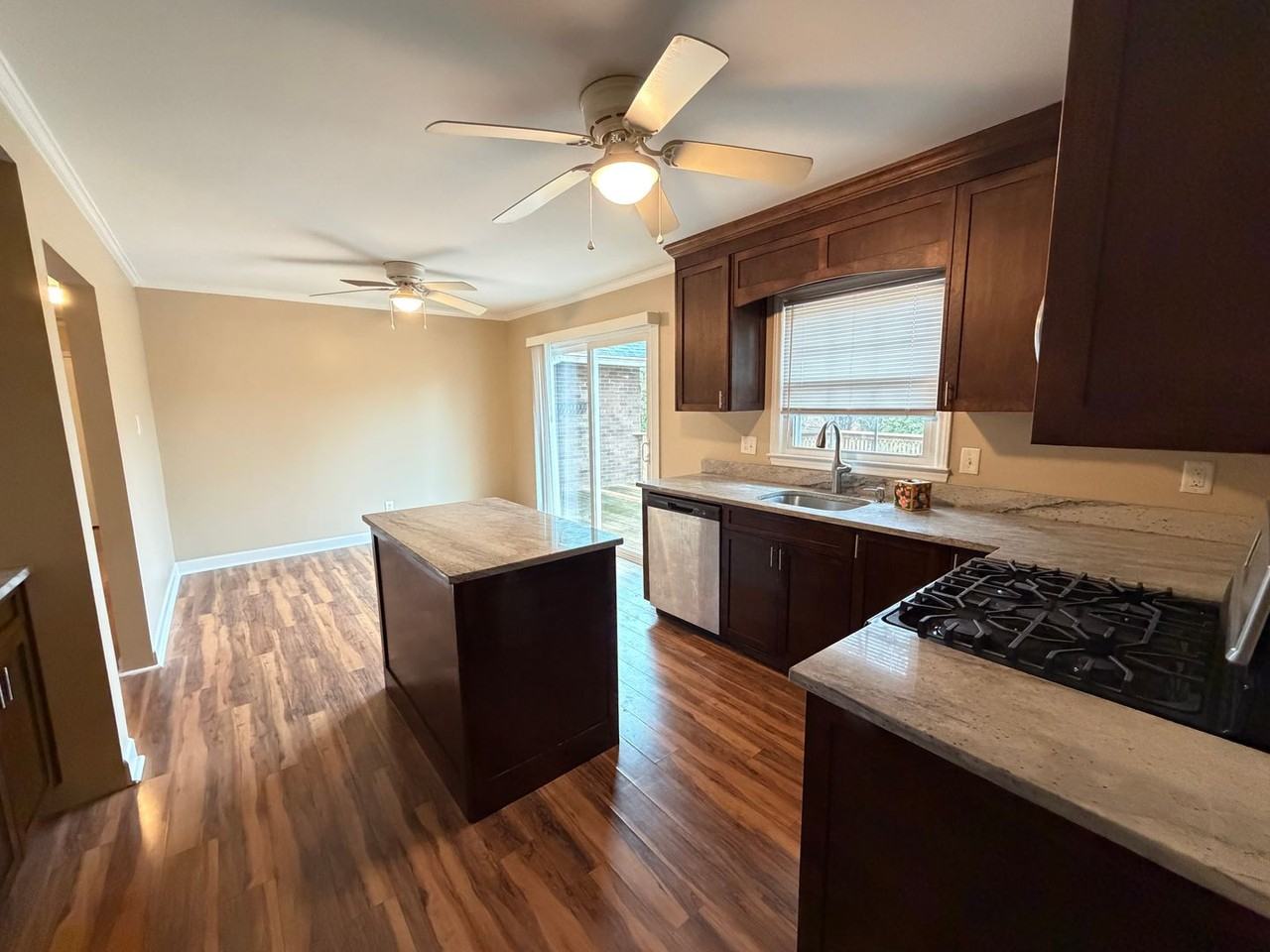 3769 Garden Rd - Photo 5 of 18