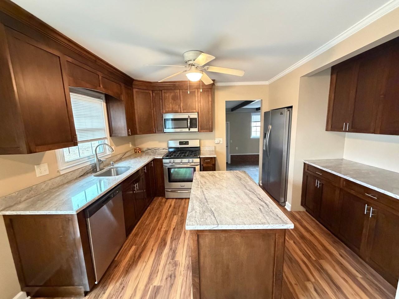 3769 Garden Rd - Photo 6 of 18