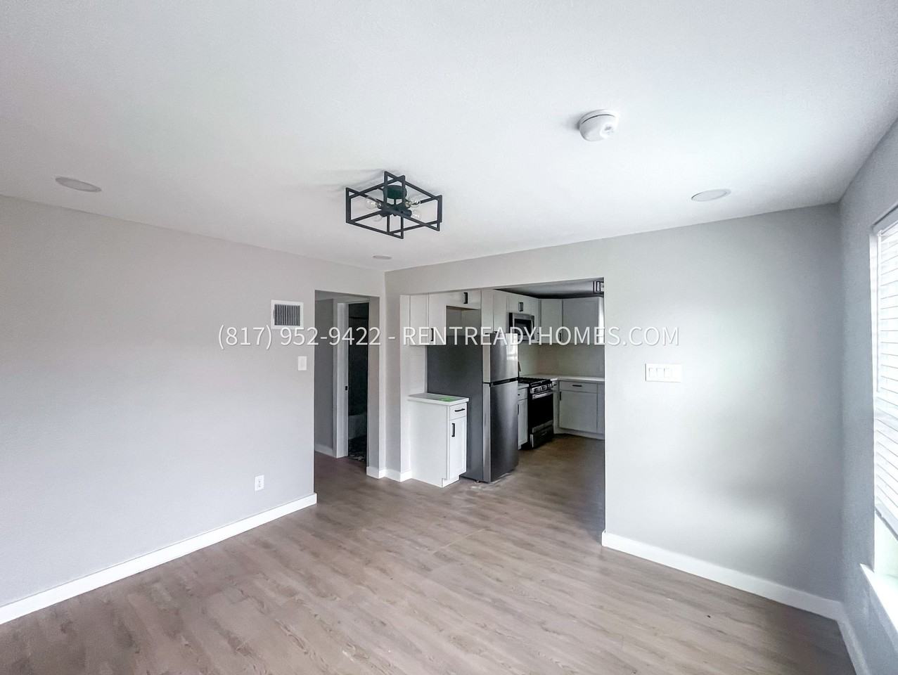 8117 Detroit St - Photo 7 of 23