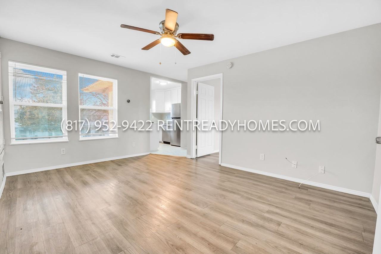 3934 Orlando Ct - Photo 4 of 17