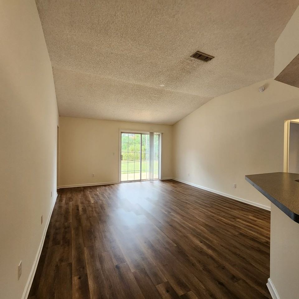 7910 Georgia Jack Dr N - Photo 3 of 24