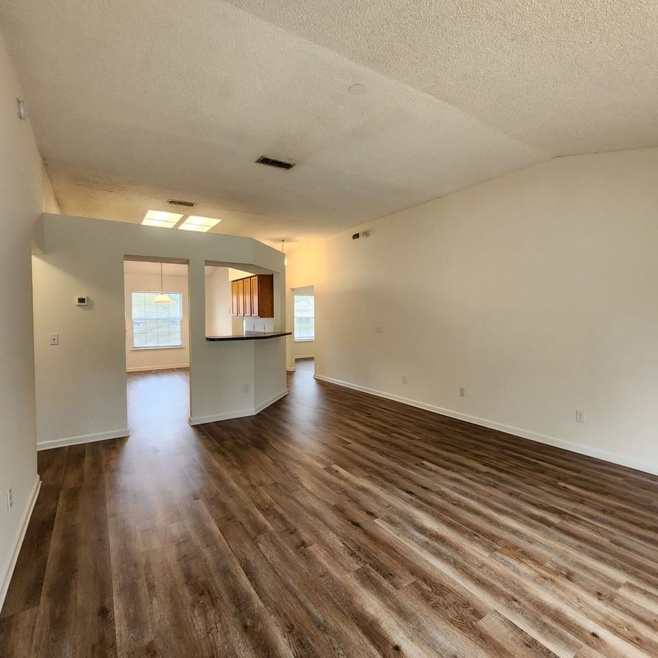 7910 Georgia Jack Dr N - Photo 4 of 24