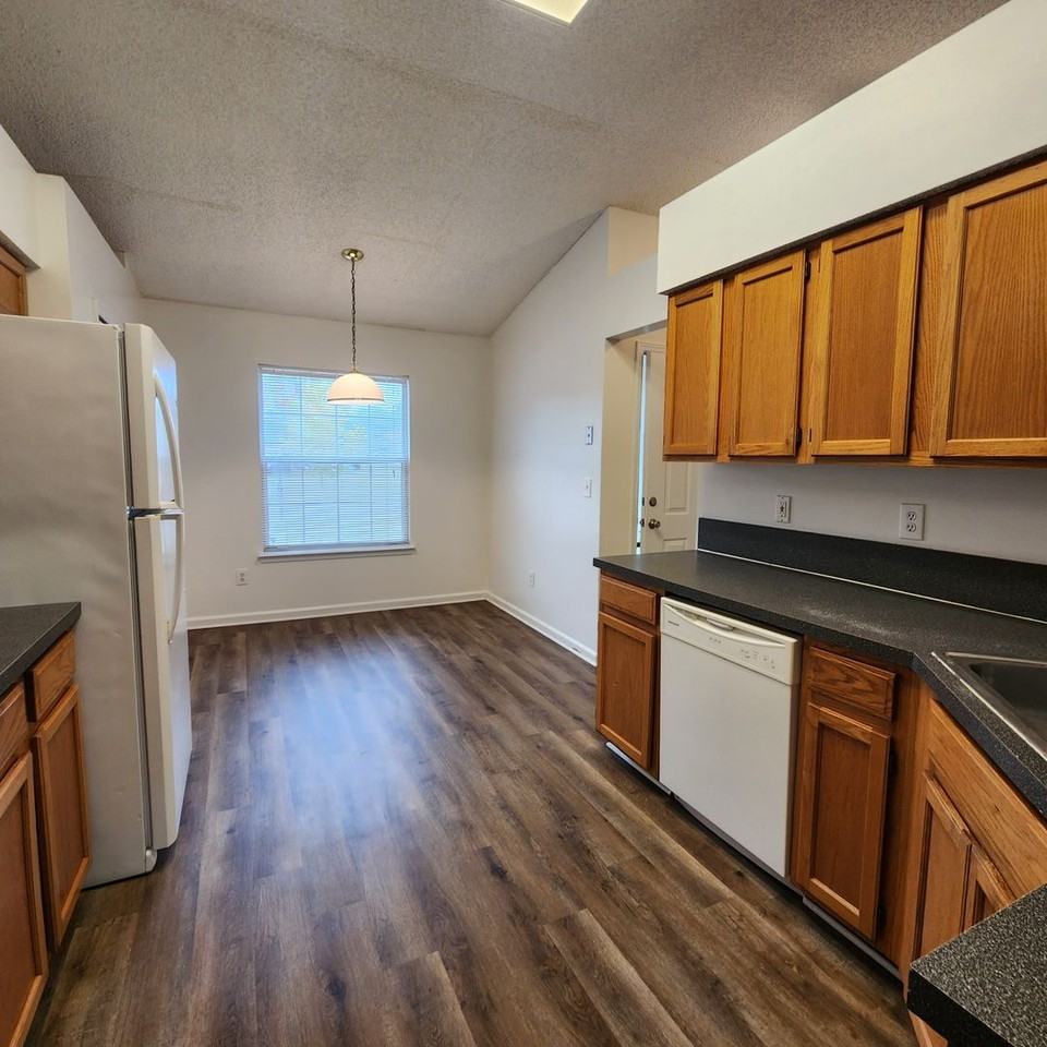 7910 Georgia Jack Dr N - Photo 7 of 24