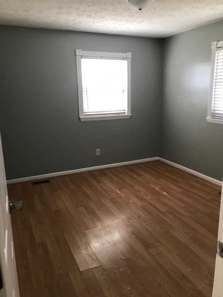 1345 Canonero Dr - Photo 4 of 11