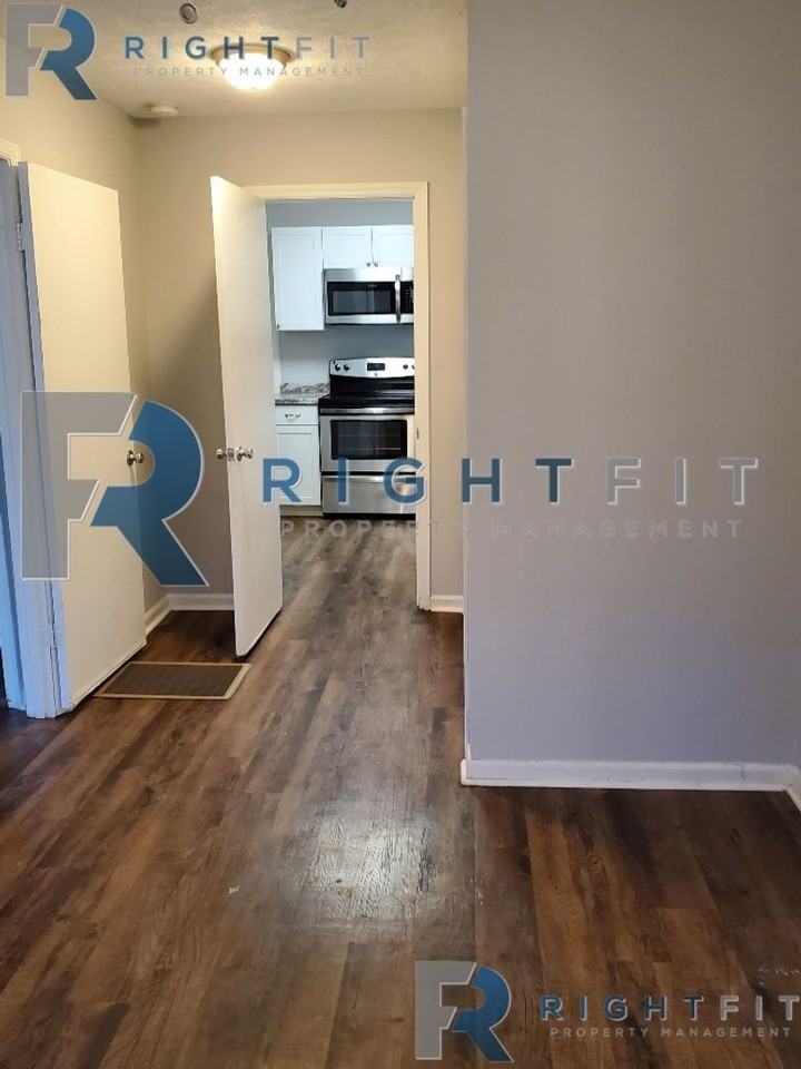 5753 Bishop Dr - Photo 3 of 24