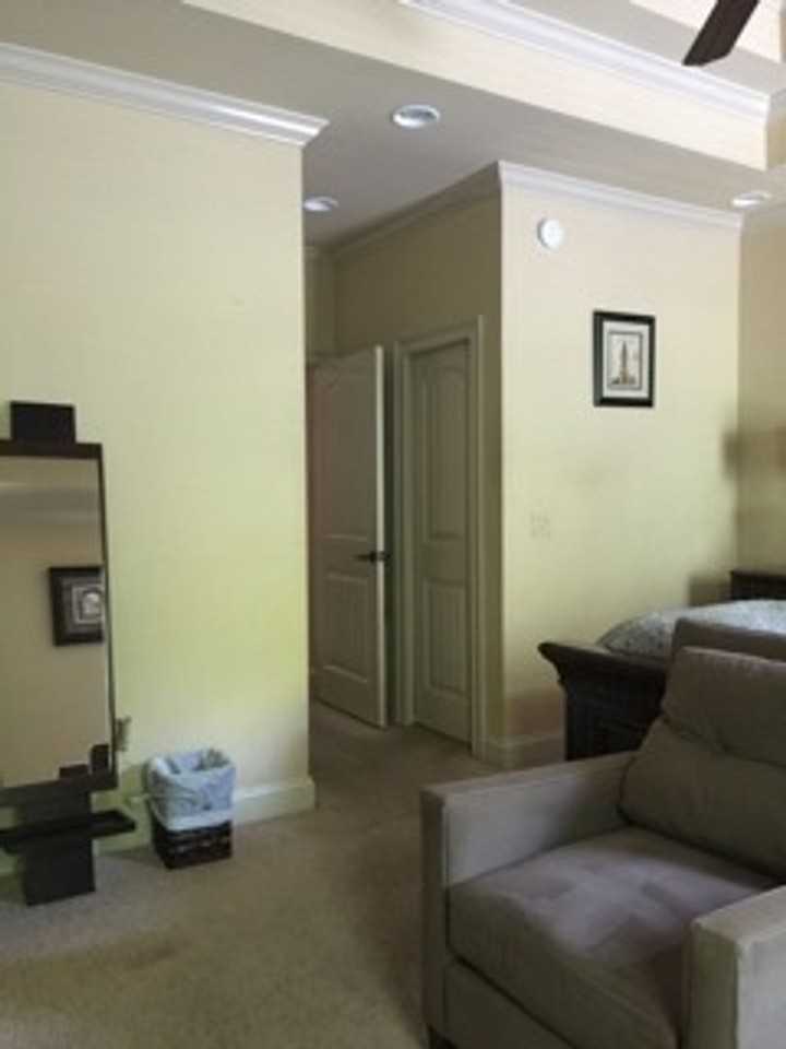 1086 Runningvine Ln - Photo 5 of 16