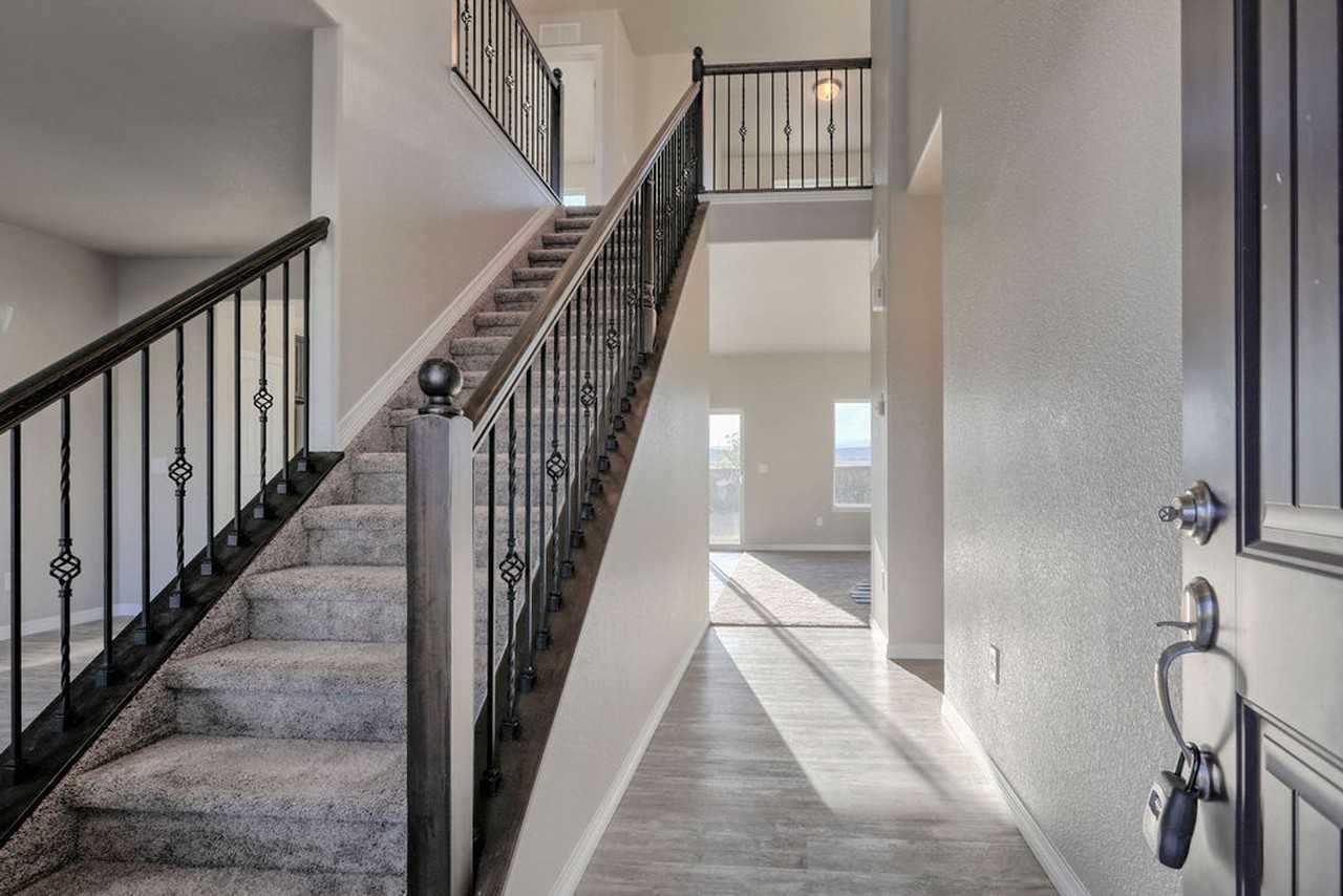 5633 Maher Ave - Photo 3 of 32