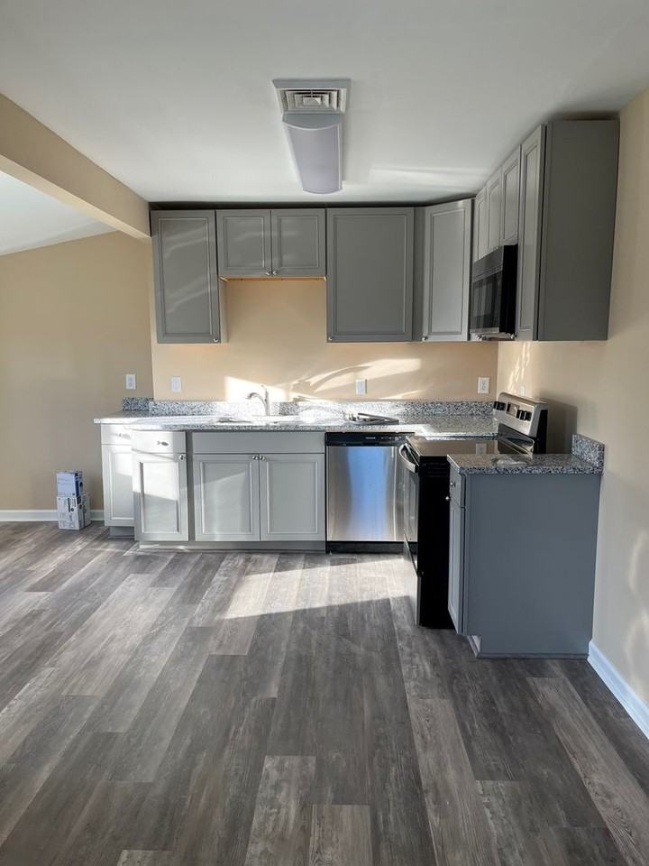 1183 Penniman Rd - Photo 5 of 13