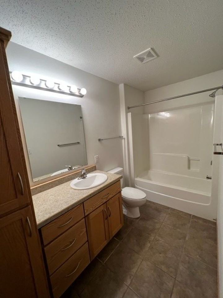 1212 37th Ave S - Photo 5 of 24