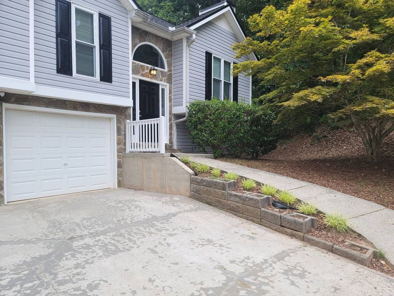 120 Oak Ridge Dr - Photo 2 of 18
