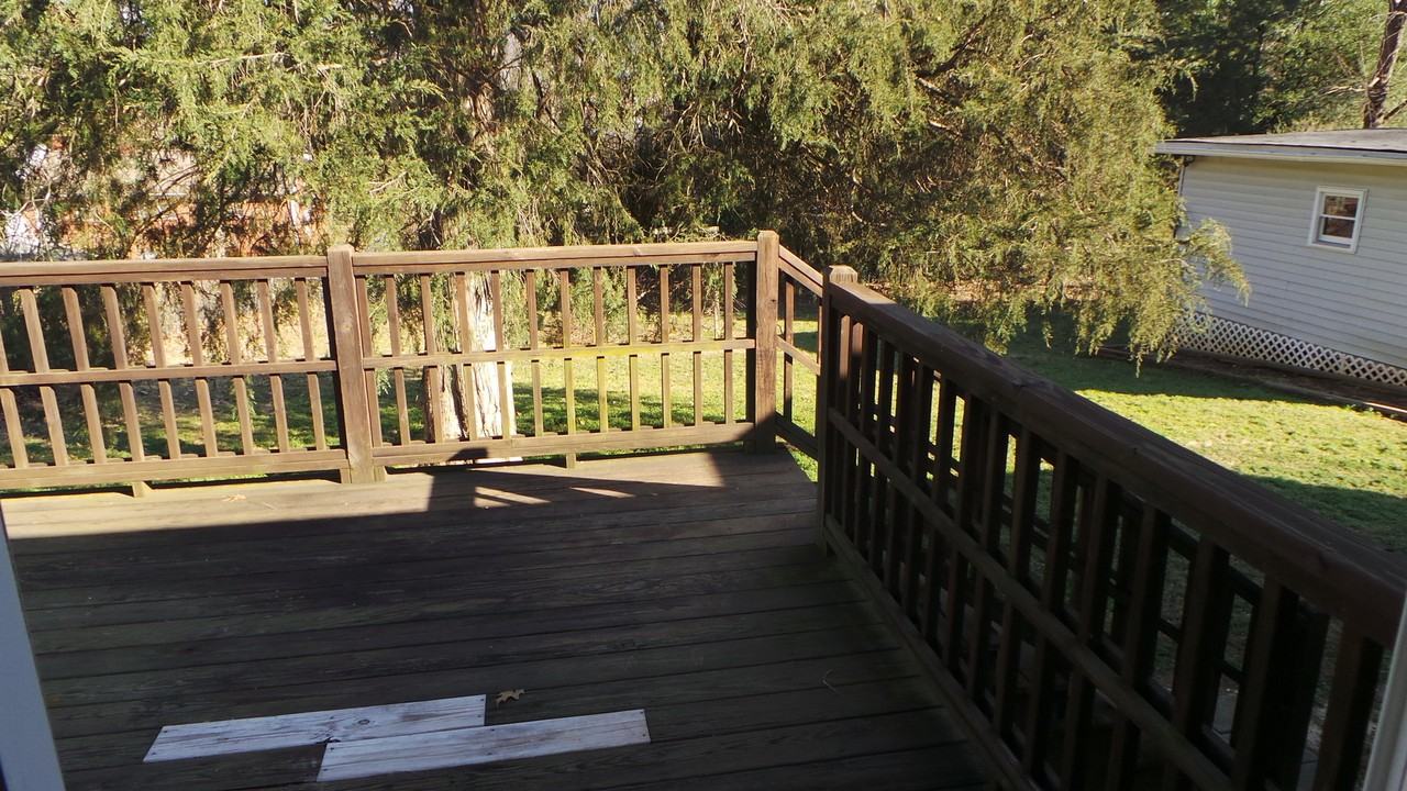 624 N Charles St - Photo 6 of 9