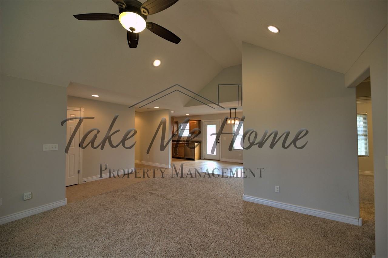 4902 E Farm Road 136 - Photo 5 of 15