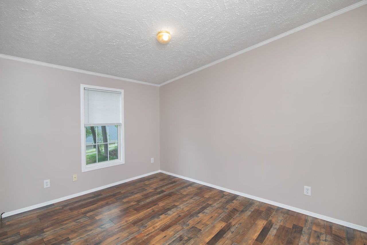 55 Crestview Hts - Photo 7 of 19