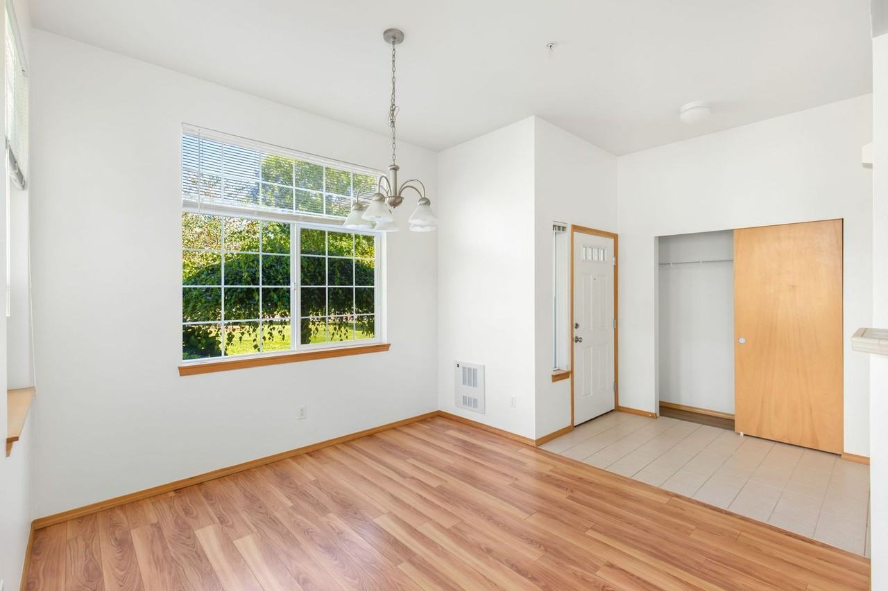 1855 Trossachs Blvd Se - Photo 6 of 28