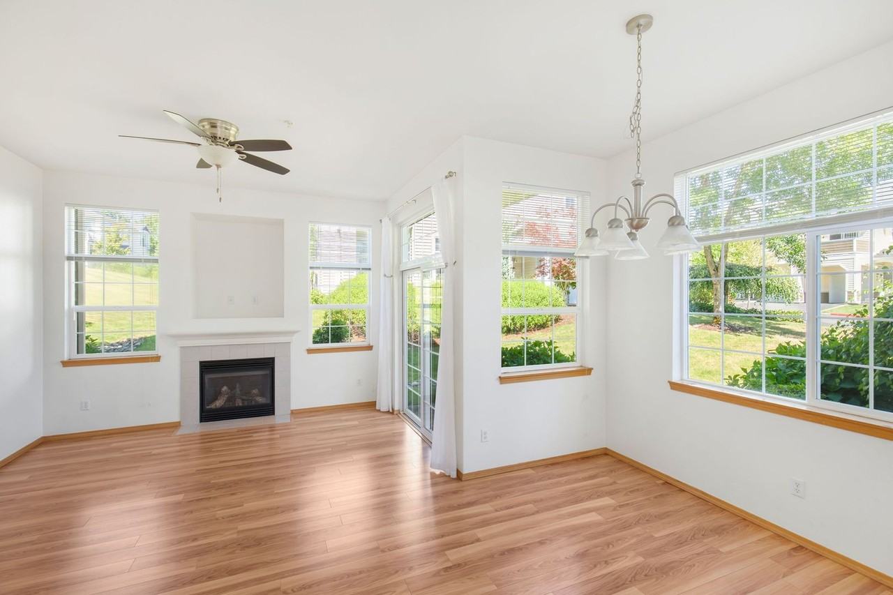 1855 Trossachs Blvd Se - Photo 7 of 28