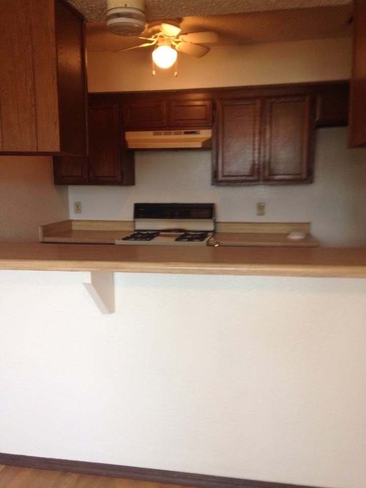 14264 S Hickory St - Photo 5 of 16