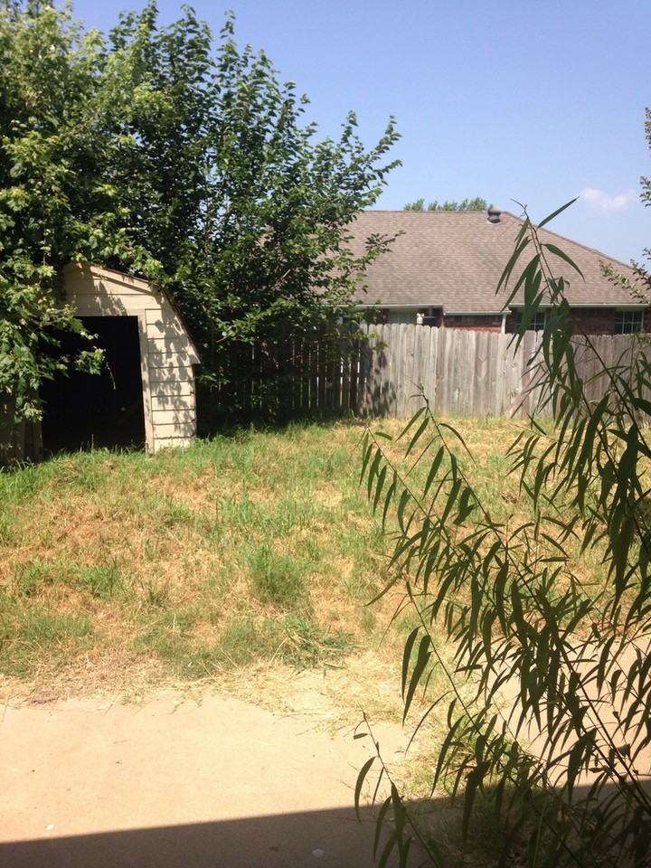 14264 S Hickory St - Photo 6 of 16