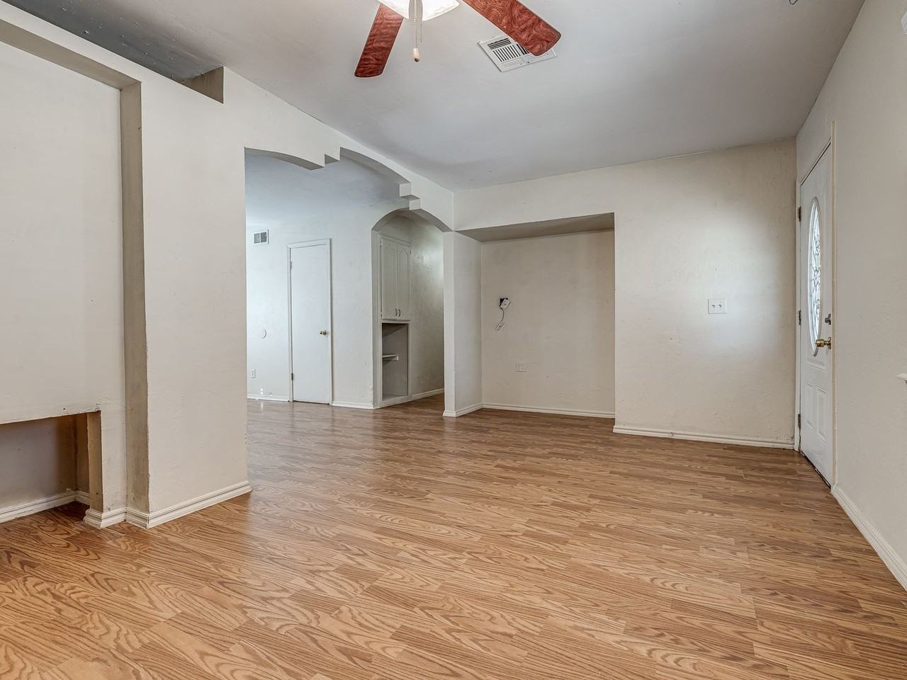 3312 Gwendolyn Ln - Photo 3 of 17