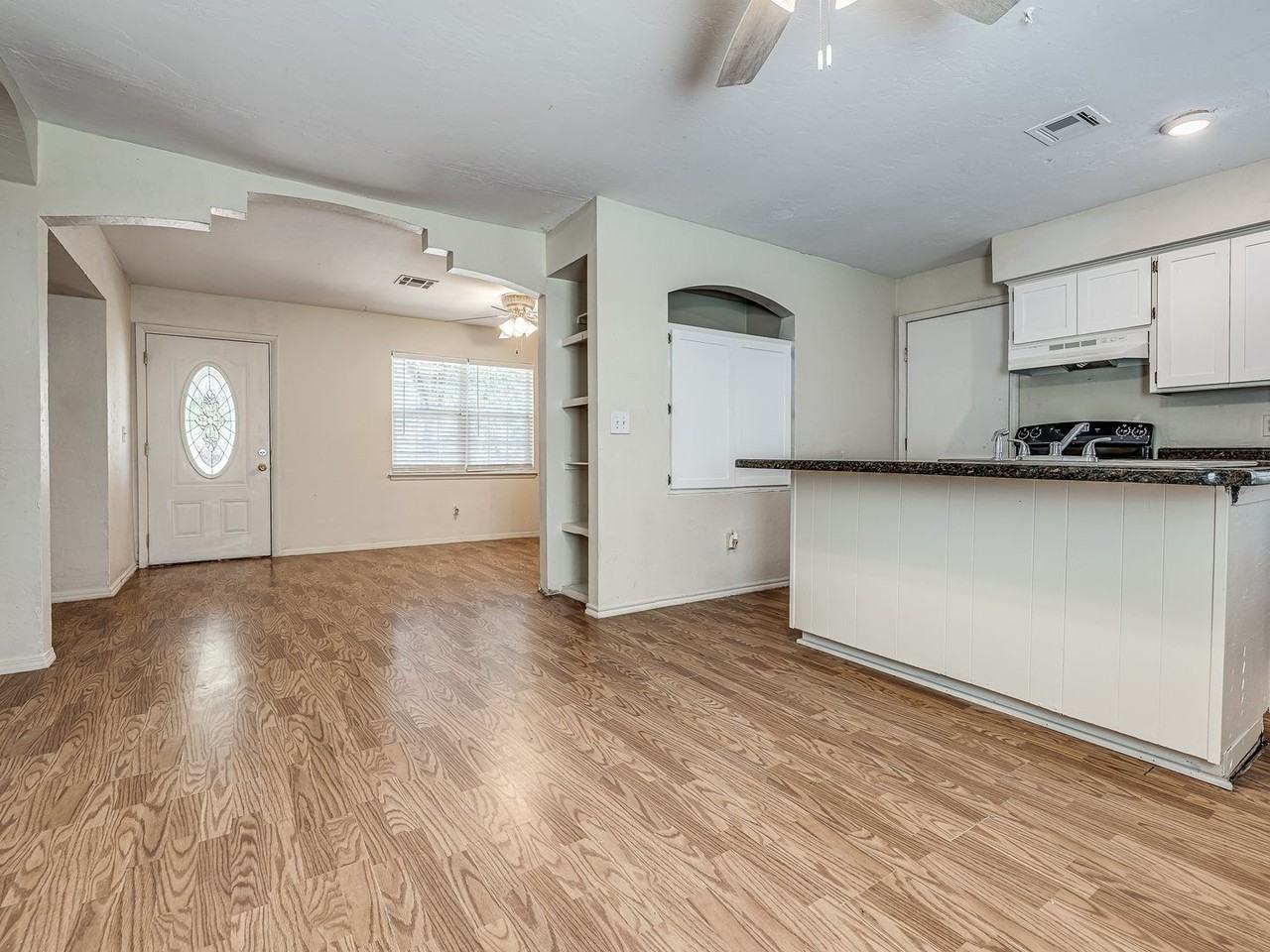 3312 Gwendolyn Ln - Photo 7 of 17