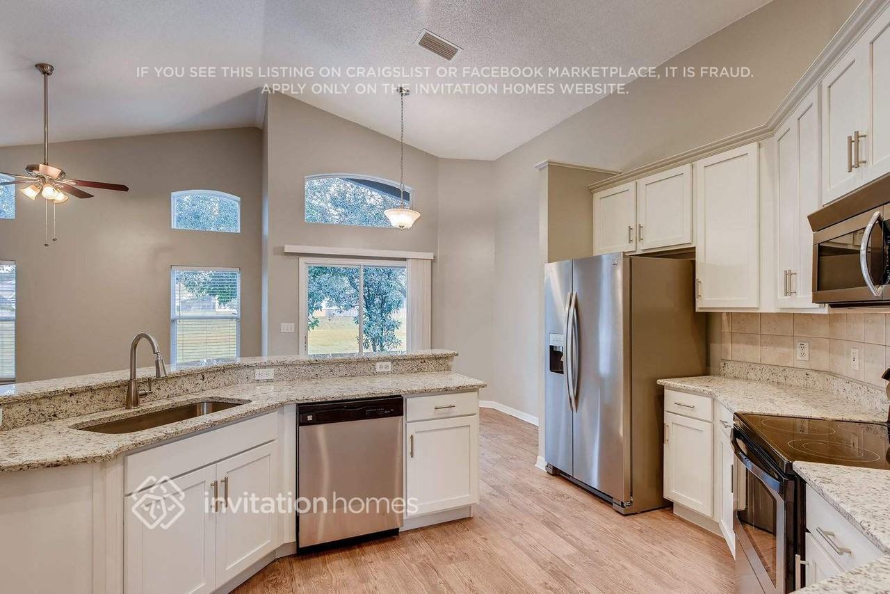 219 Chestnut Creek Dr - Photo 4 of 12