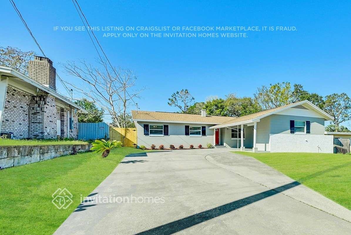 1720 Newton St - Photo 2 of 28