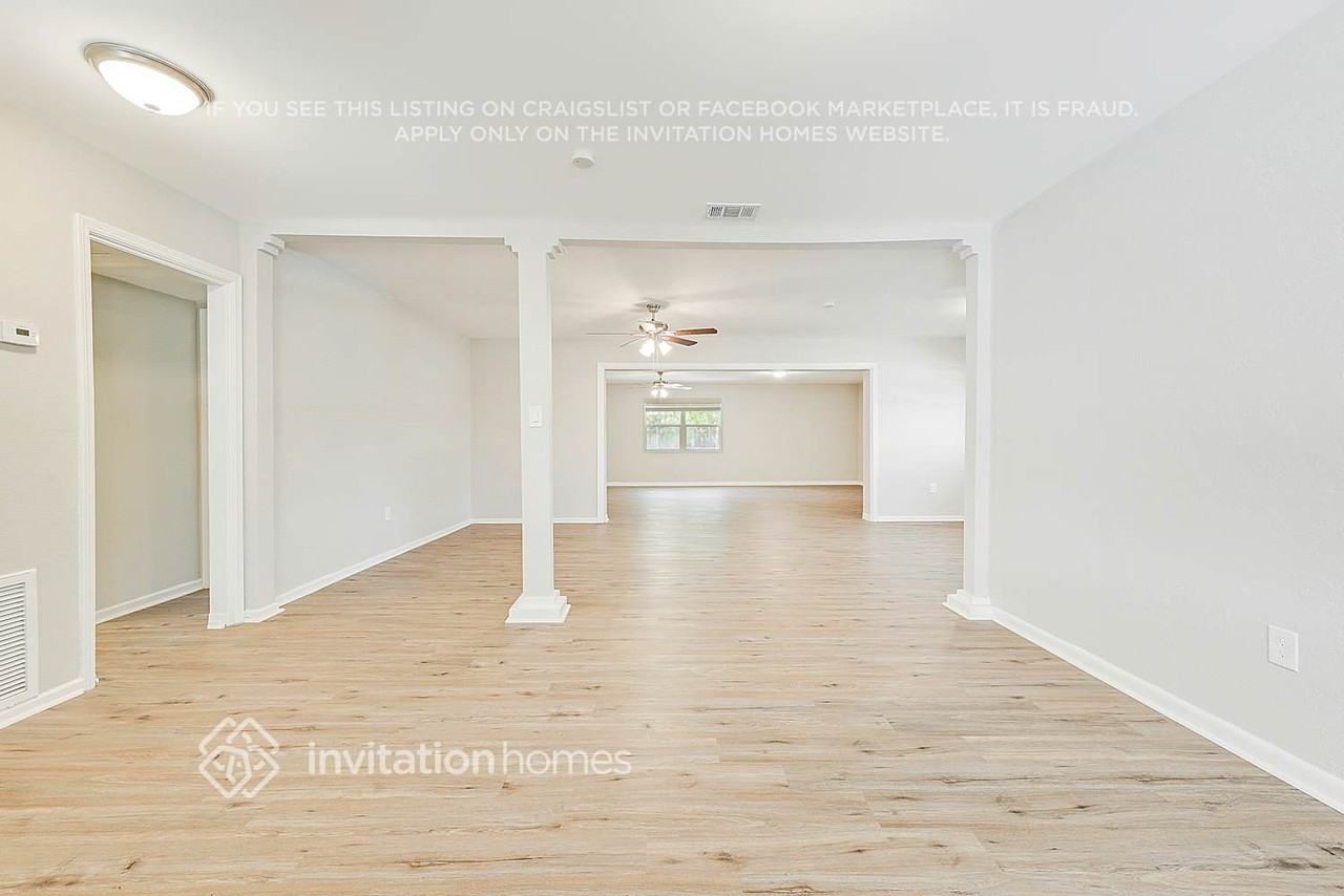 1720 Newton St - Photo 5 of 28