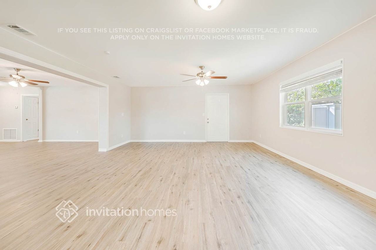 1720 Newton St - Photo 7 of 28