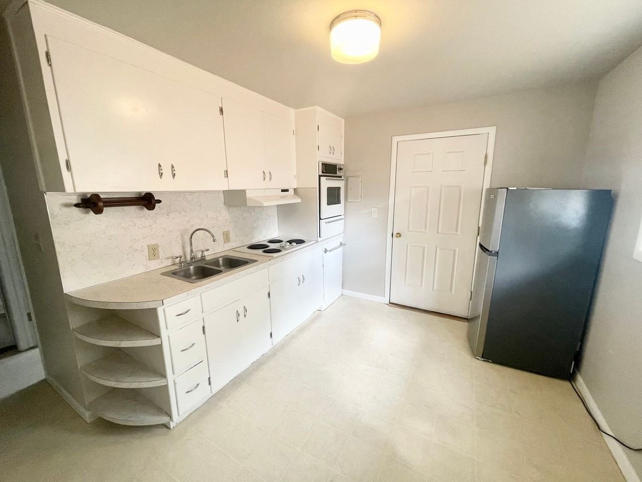 718 E Freeport St - Photo 2 of 21