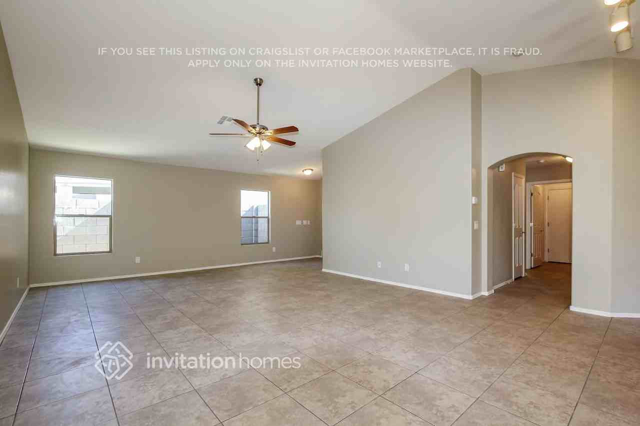 17850 W Boca Raton Rd - Photo 3 of 15