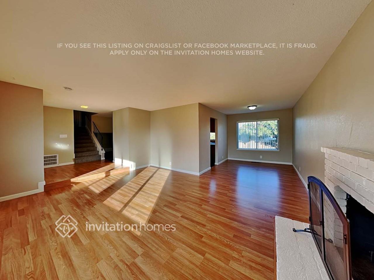 437 Royal Oaks Dr - Photo 4 of 27