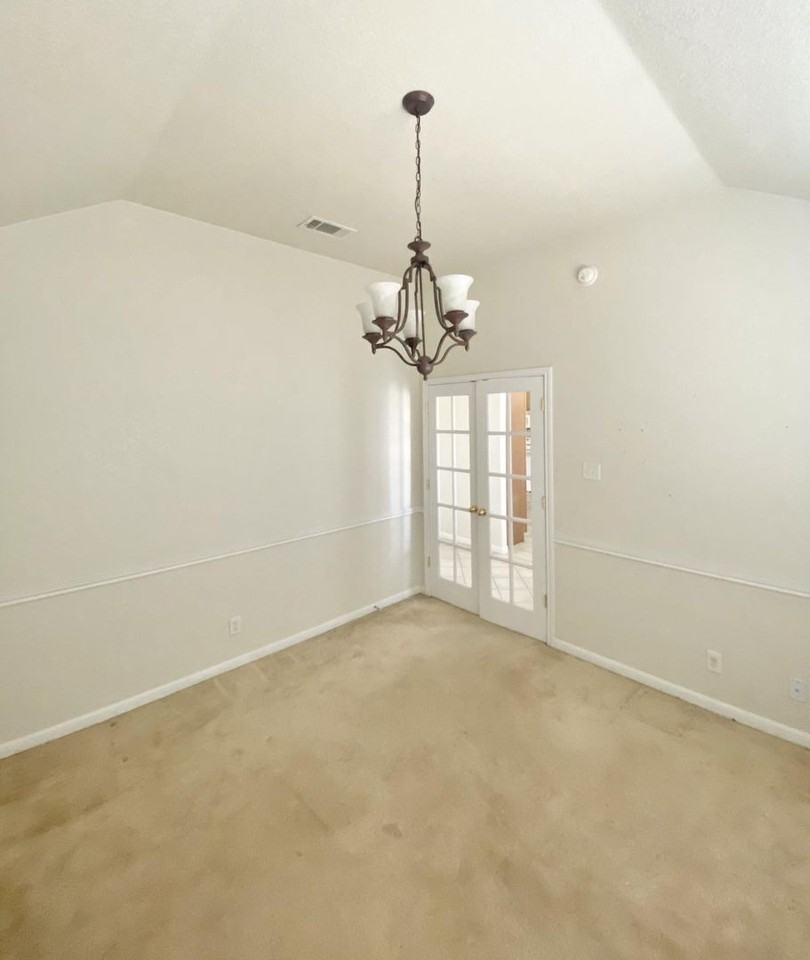 2024 Merlin Dr - Photo 2 of 14