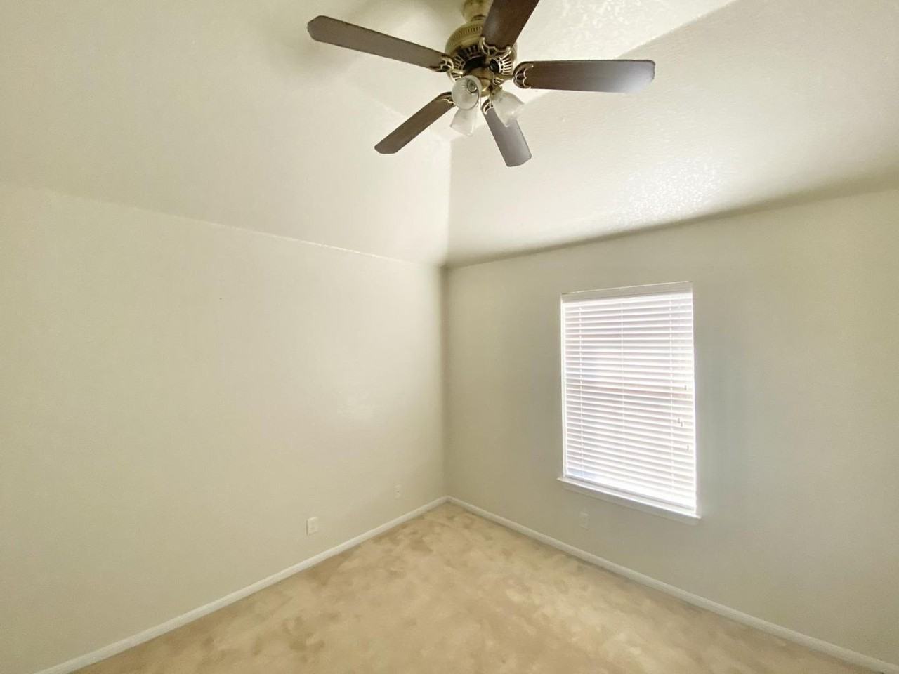 2024 Merlin Dr - Photo 5 of 14