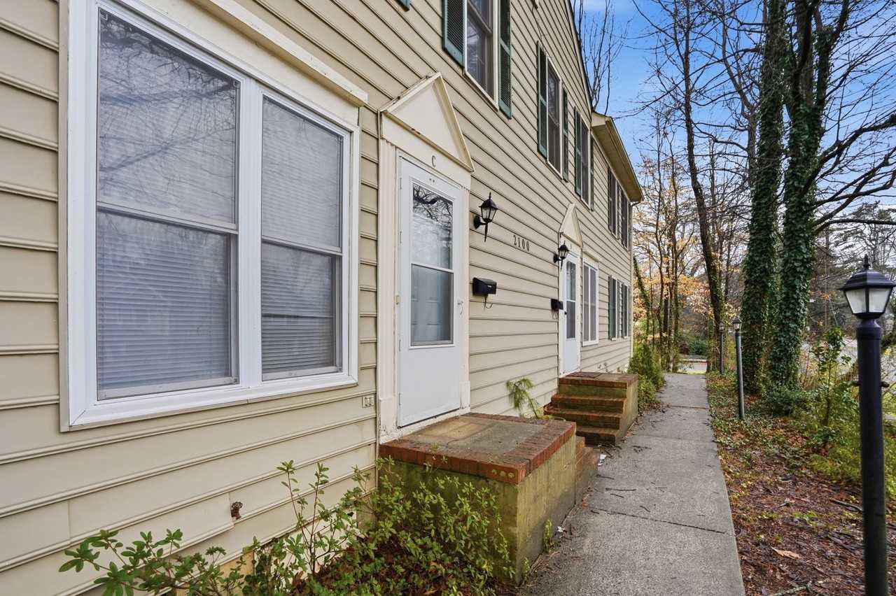 2100 Lanier Ave #C - Photo 2 of 44