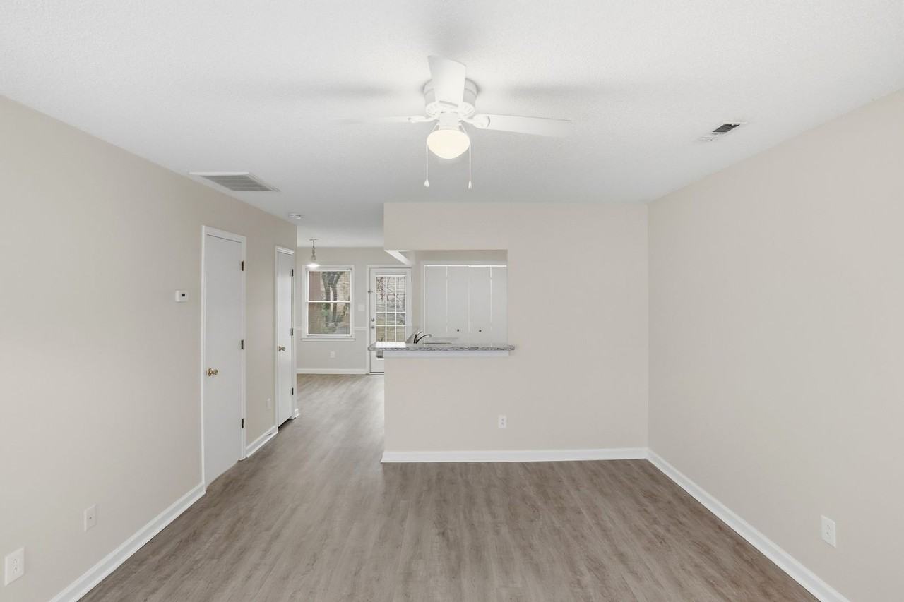 2100 Lanier Ave #C - Photo 4 of 44