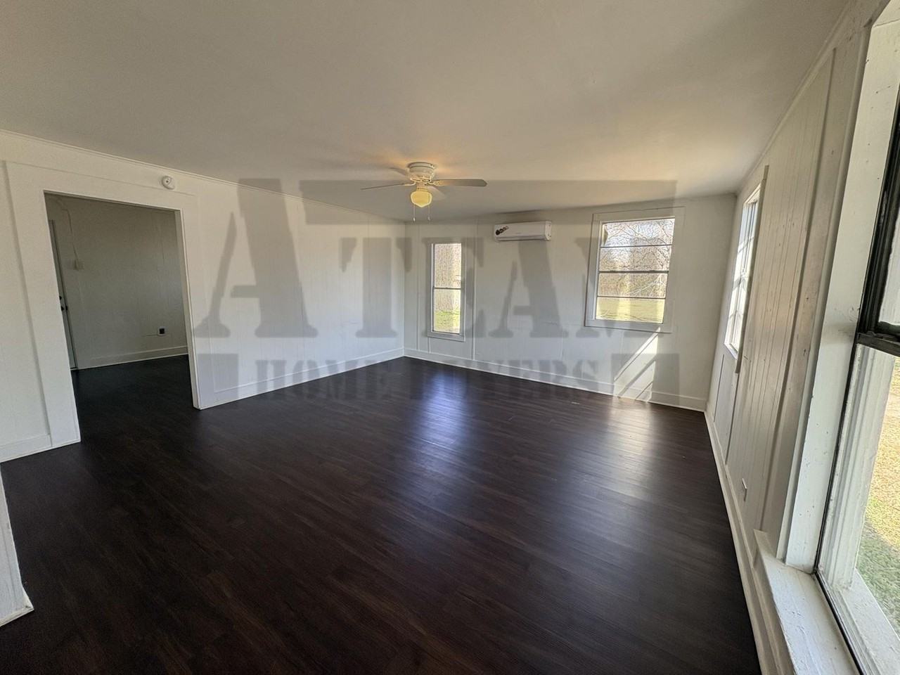 1016 W Royall Blvd - Photo 3 of 25