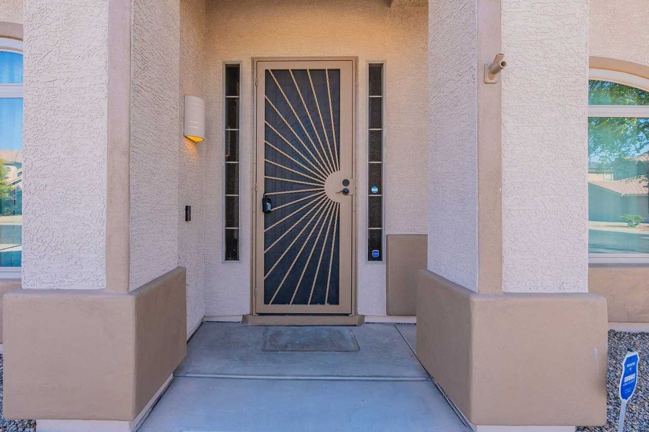 7257 W Paradise Ln - Photo 4 of 50