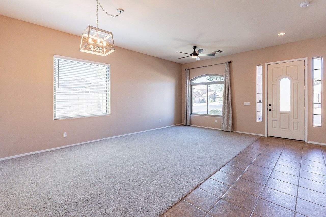 7257 W Paradise Ln - Photo 5 of 50