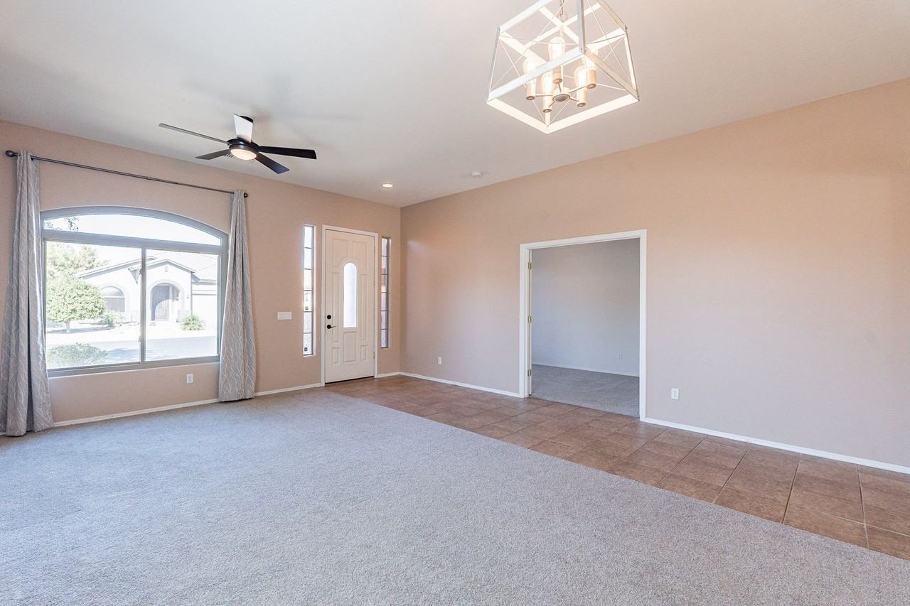 7257 W Paradise Ln - Photo 7 of 50