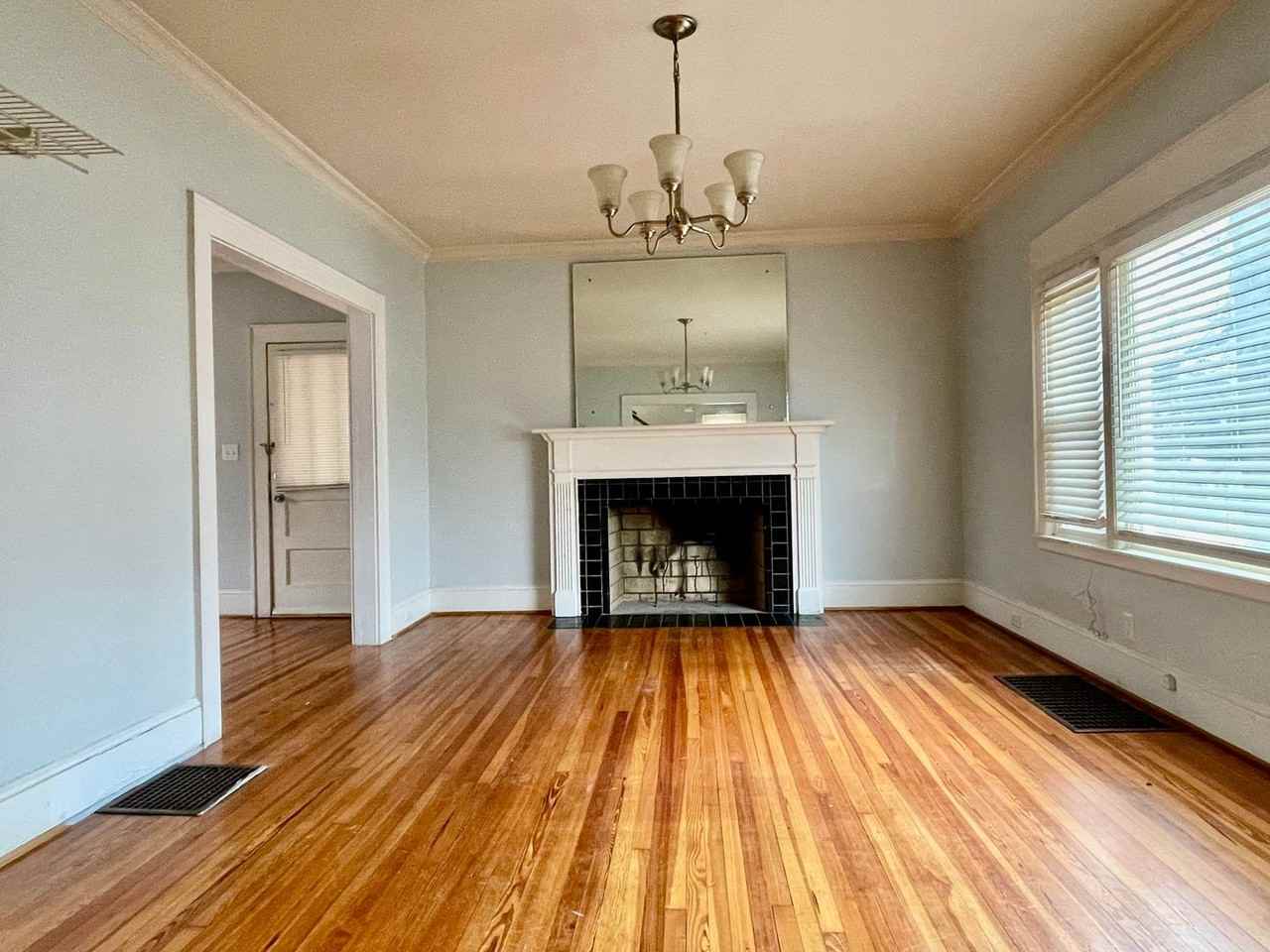 1714 Oaklawn Ave - Photo 5 of 14