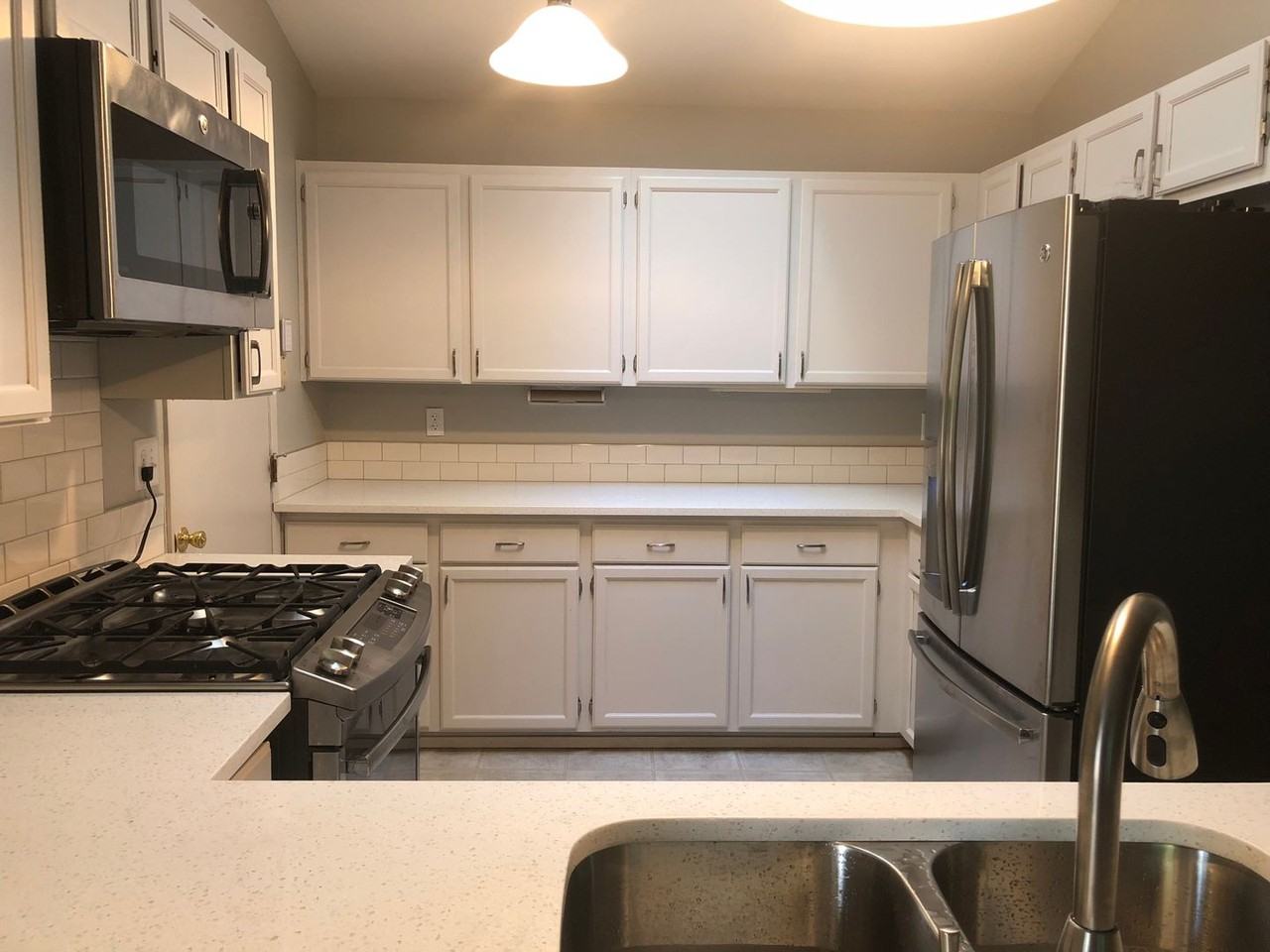 22945 Ne 24th Pl - Photo 2 of 16