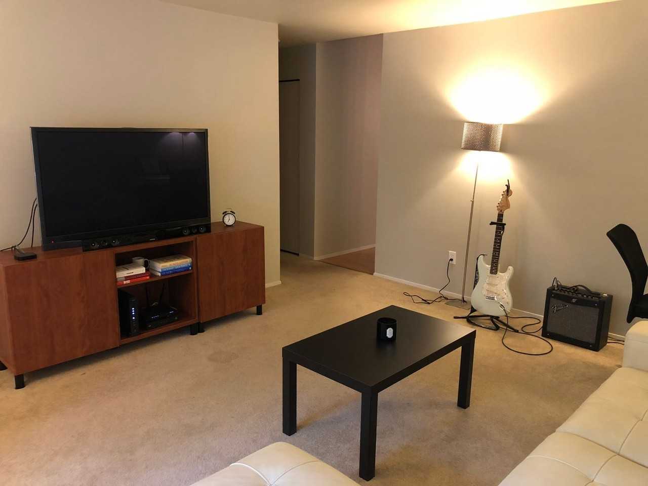 22945 Ne 24th Pl - Photo 7 of 16