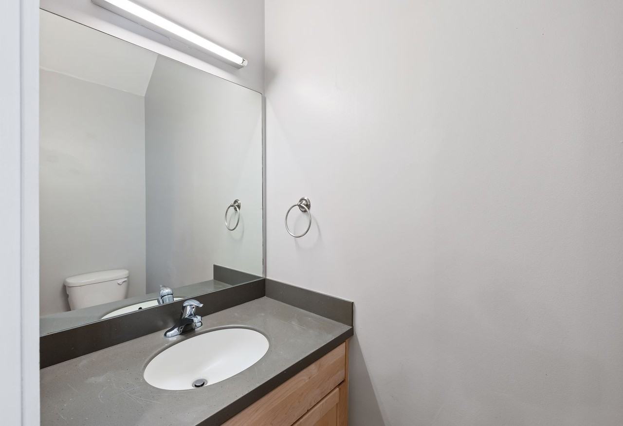 4475 Rainbow Blvd - Photo 4 of 17