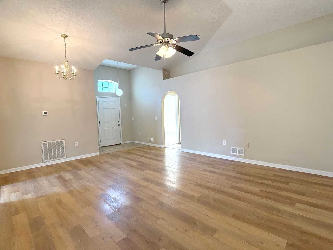 309 E Catfish Dr - Photo 7 of 26