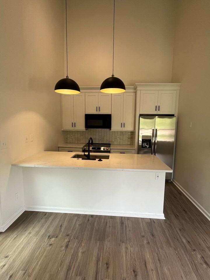 105 Golf Club Rd - Photo 3 of 14