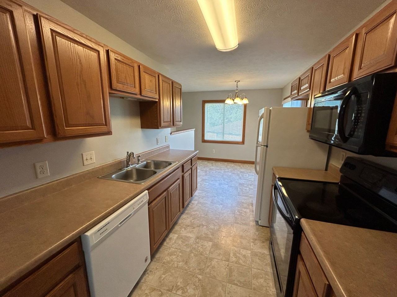 7354 Mercy Ln - Photo 3 of 23