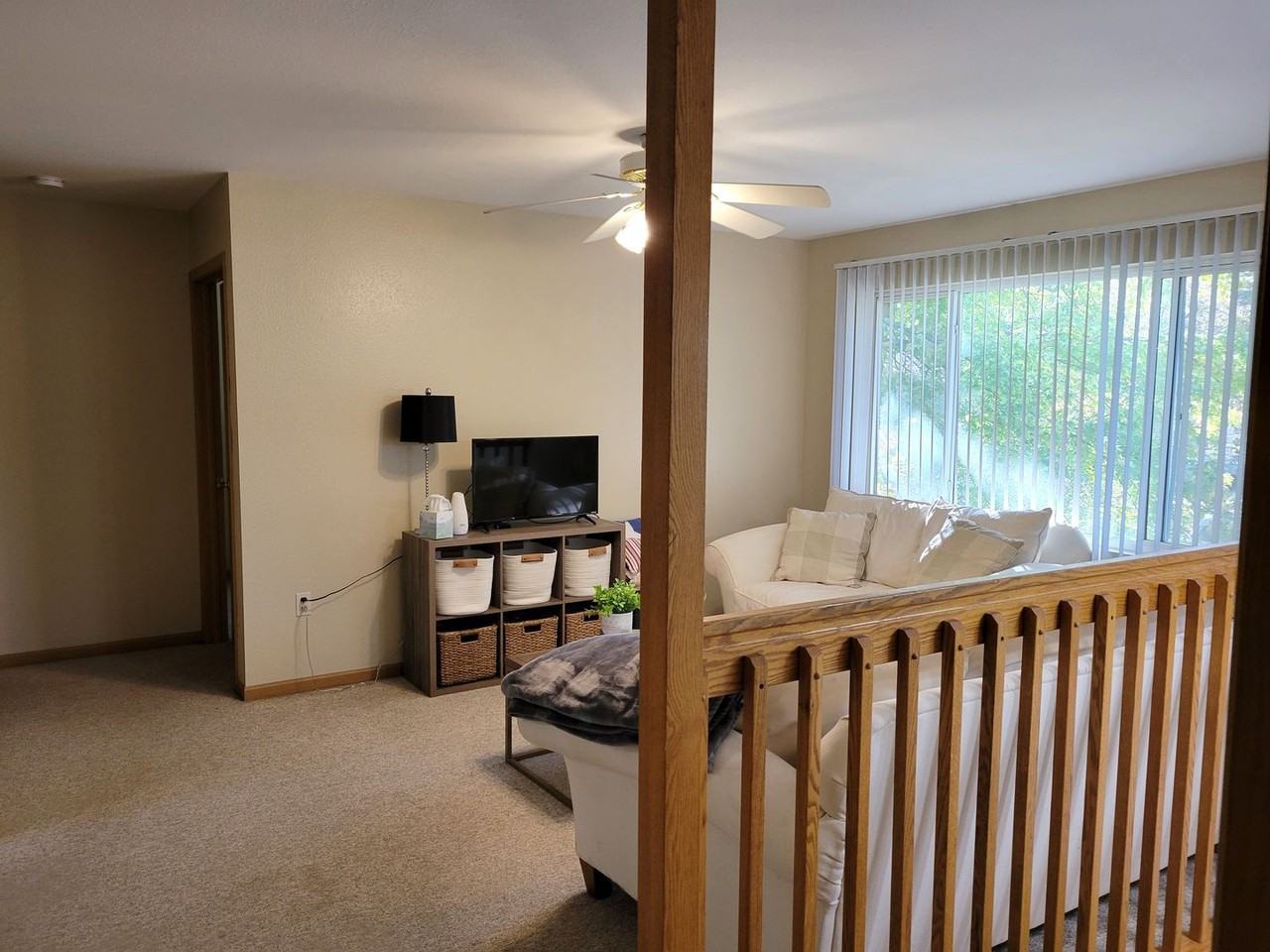 113 Vine St - Photo 5 of 36