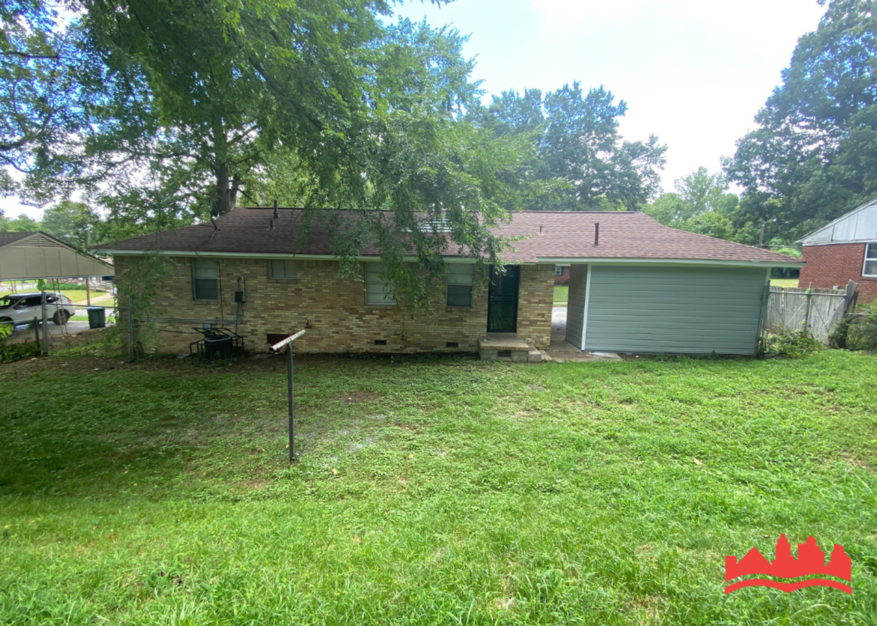 2370 Hillside Ave - Photo 2 of 41