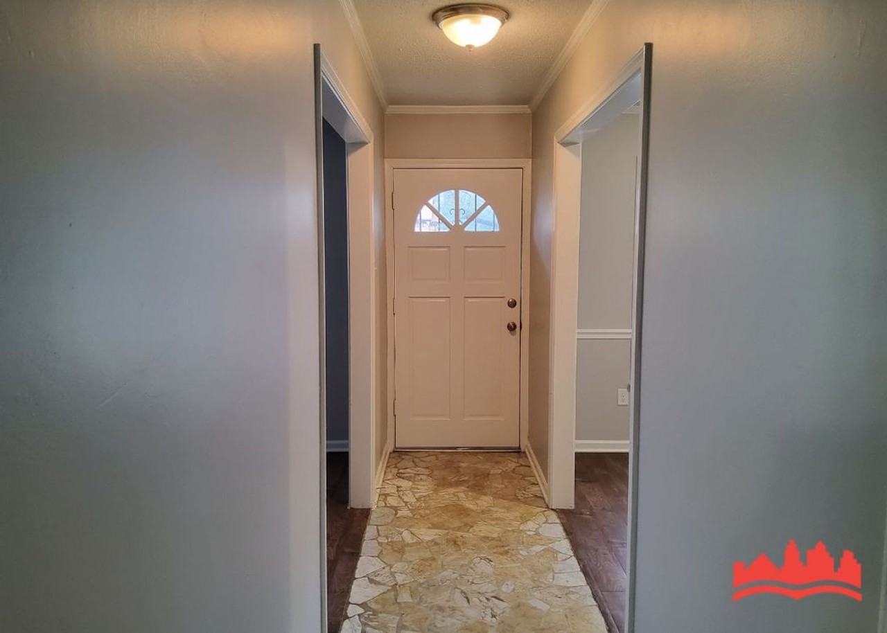 5737 Scottsdale Ave - Photo 4 of 30