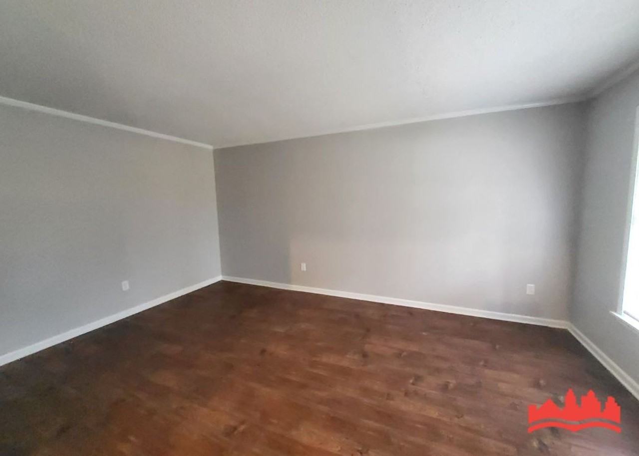 5737 Scottsdale Ave - Photo 6 of 30